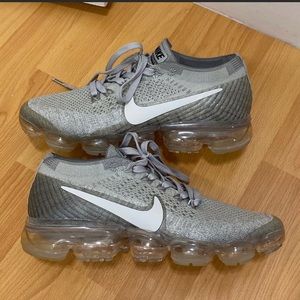 SOLD**Woman’s Nike Vapormax Size 9